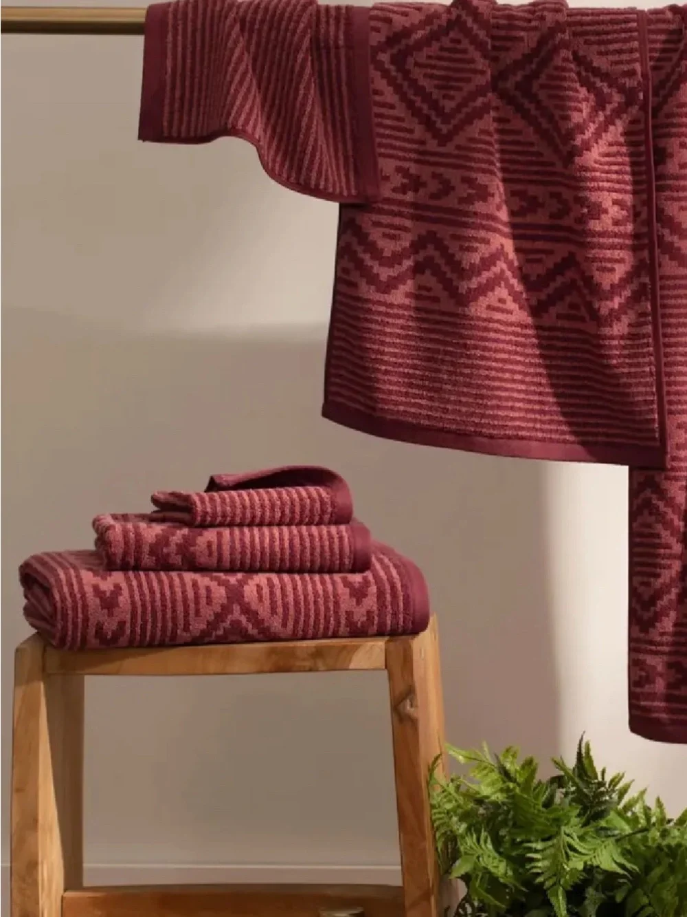 Pendleton Hand Towel Ganado Stripe Maroon Dusty Rose